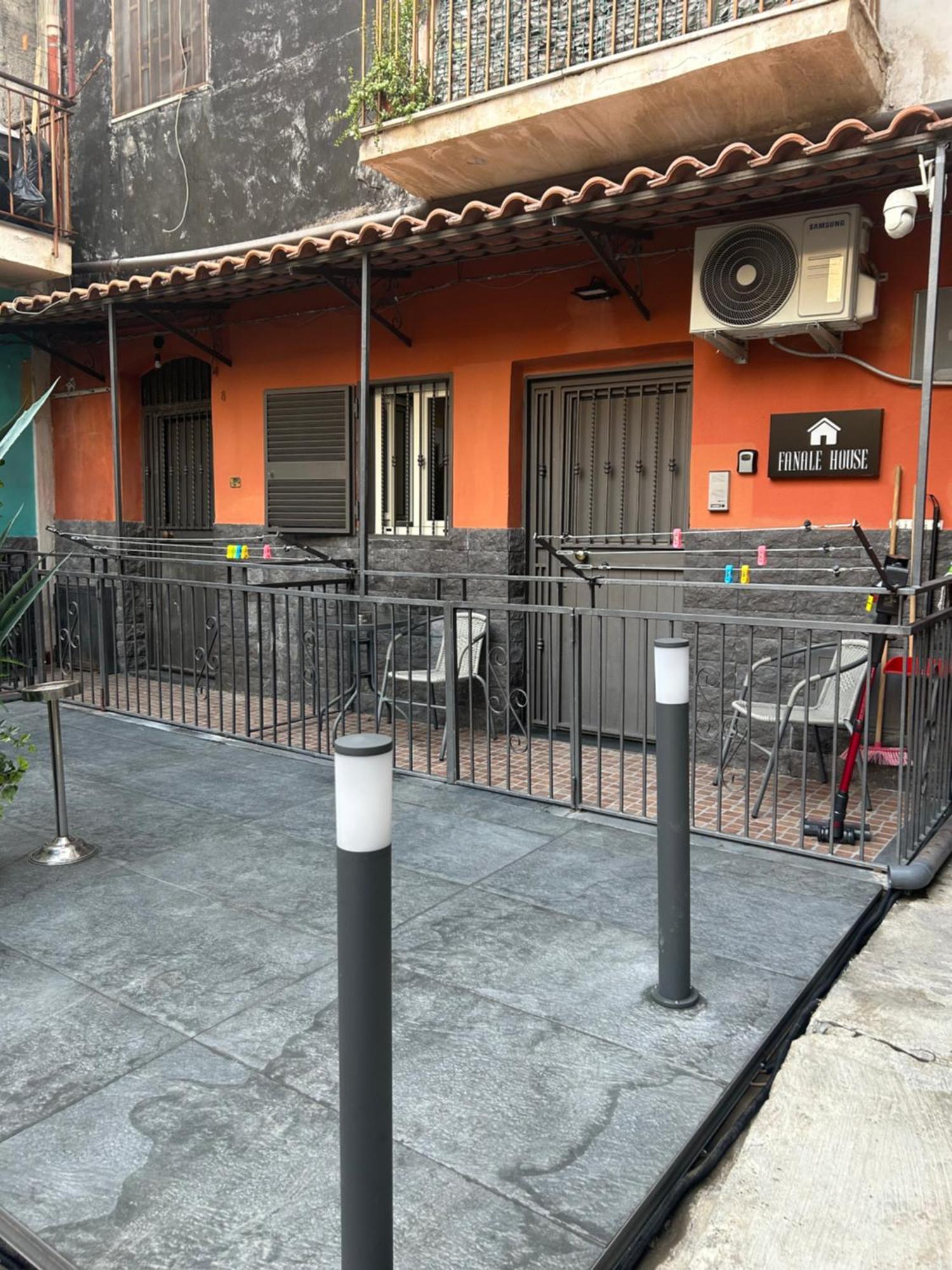 Fanale House Apartman Catania-Fontanarossai nemzetközi repülőtér Kültér fotó