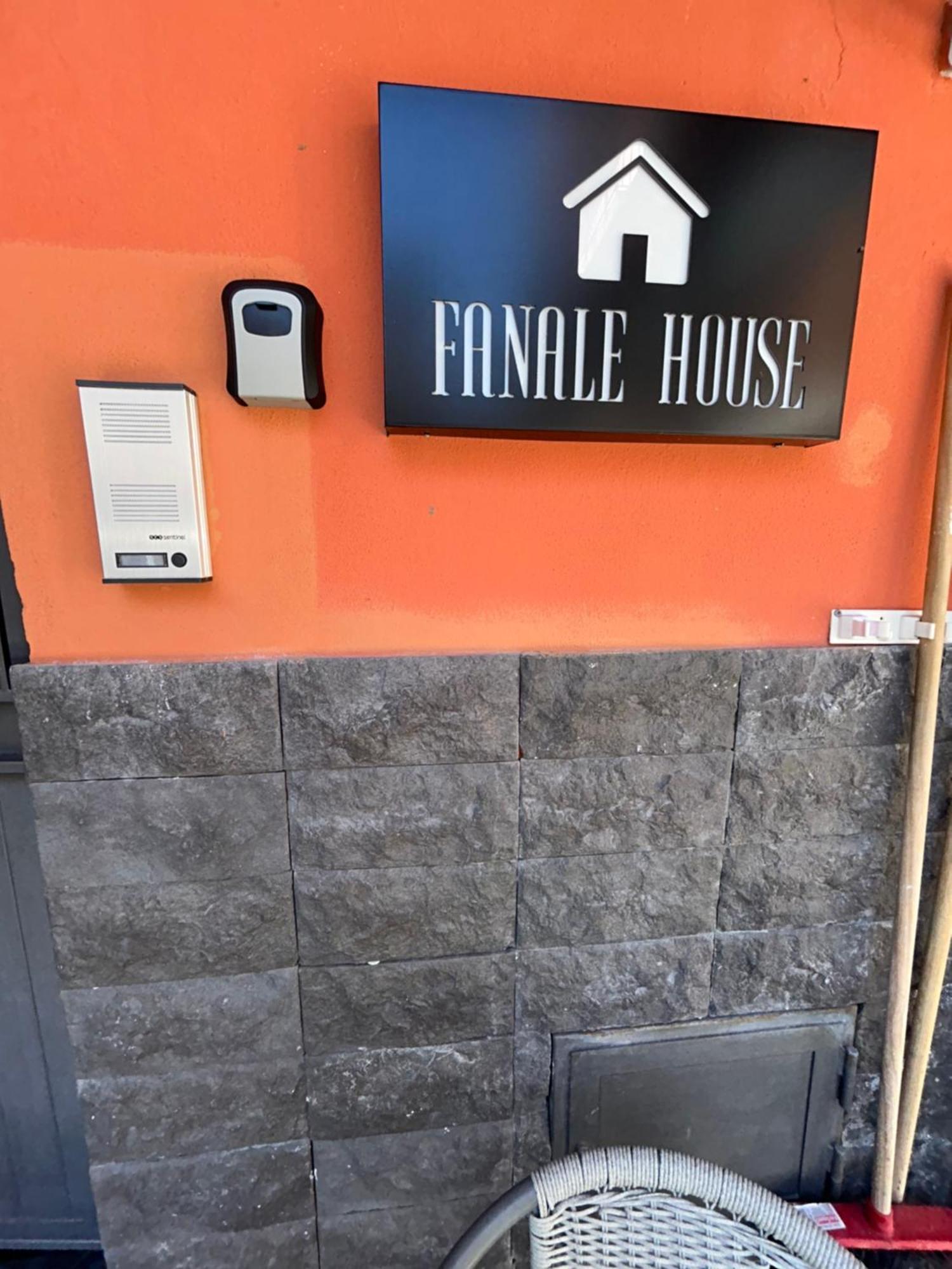 Fanale House Apartman Catania-Fontanarossai nemzetközi repülőtér Kültér fotó